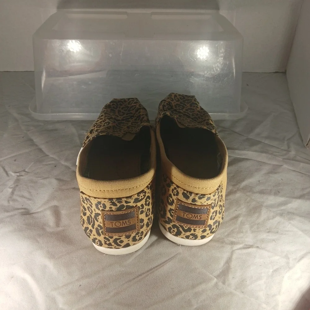 TOMS National Geographic Leopard Print Slip On Flats‎ Shoes Women's Size 7